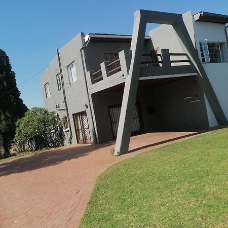 Ferndale Guest House And Party Venue Johannesburg Exterior foto